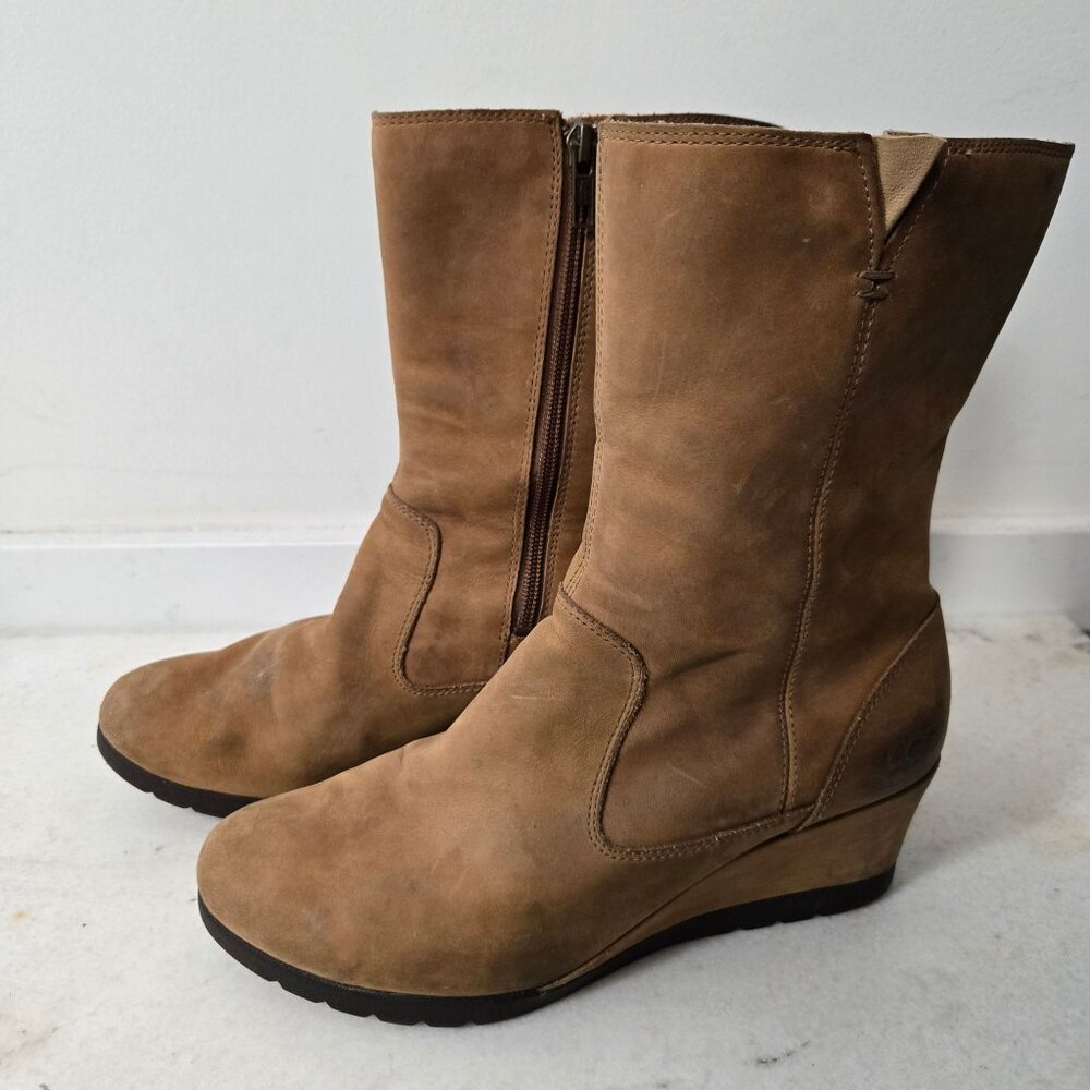 UGG Women's Size 8.5  Joely Wedge Boot Brown Leather Zip Waterproof Lined Boots